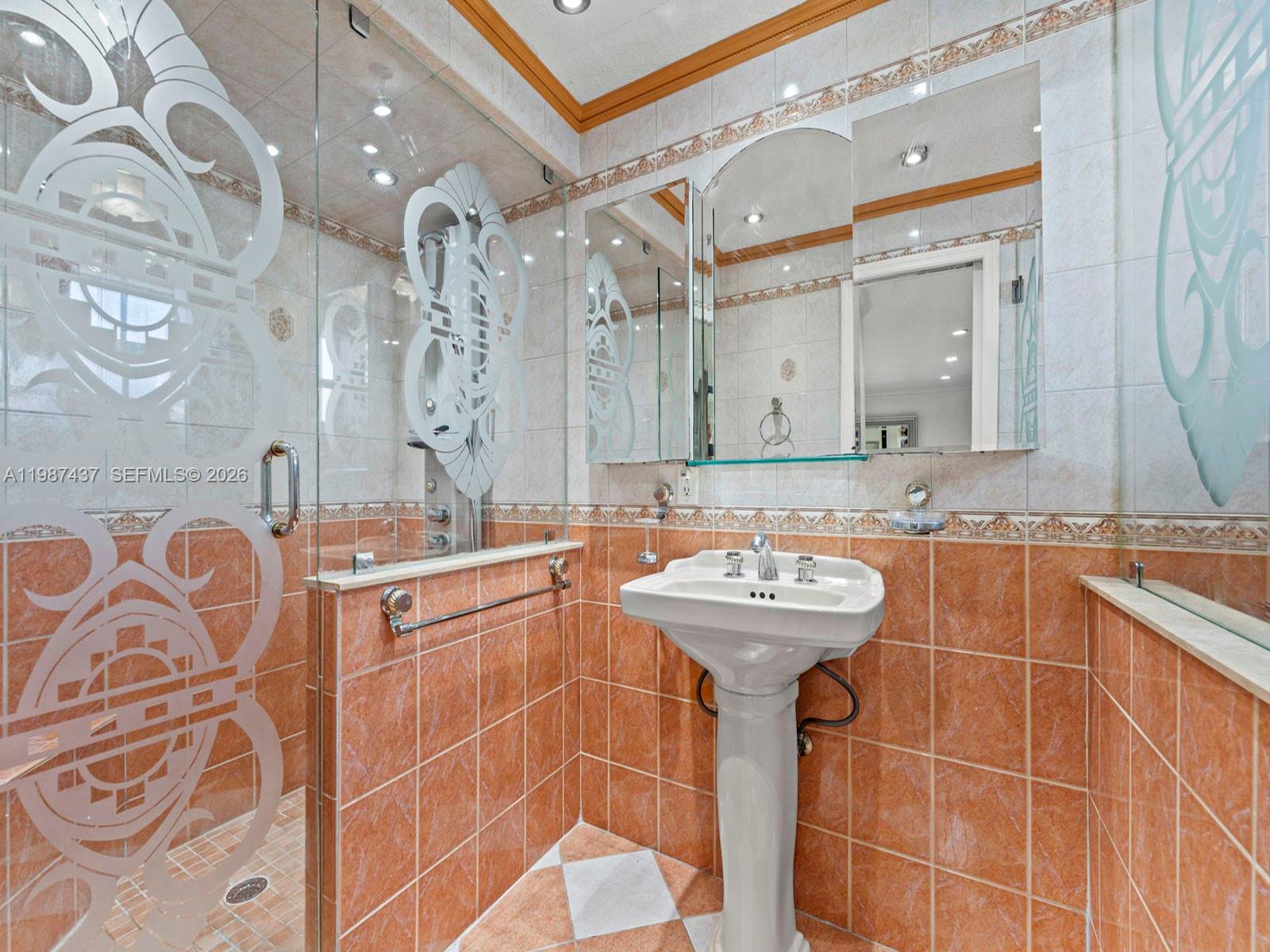 ESSEX VILLAGE 5TH ADDN - Residential