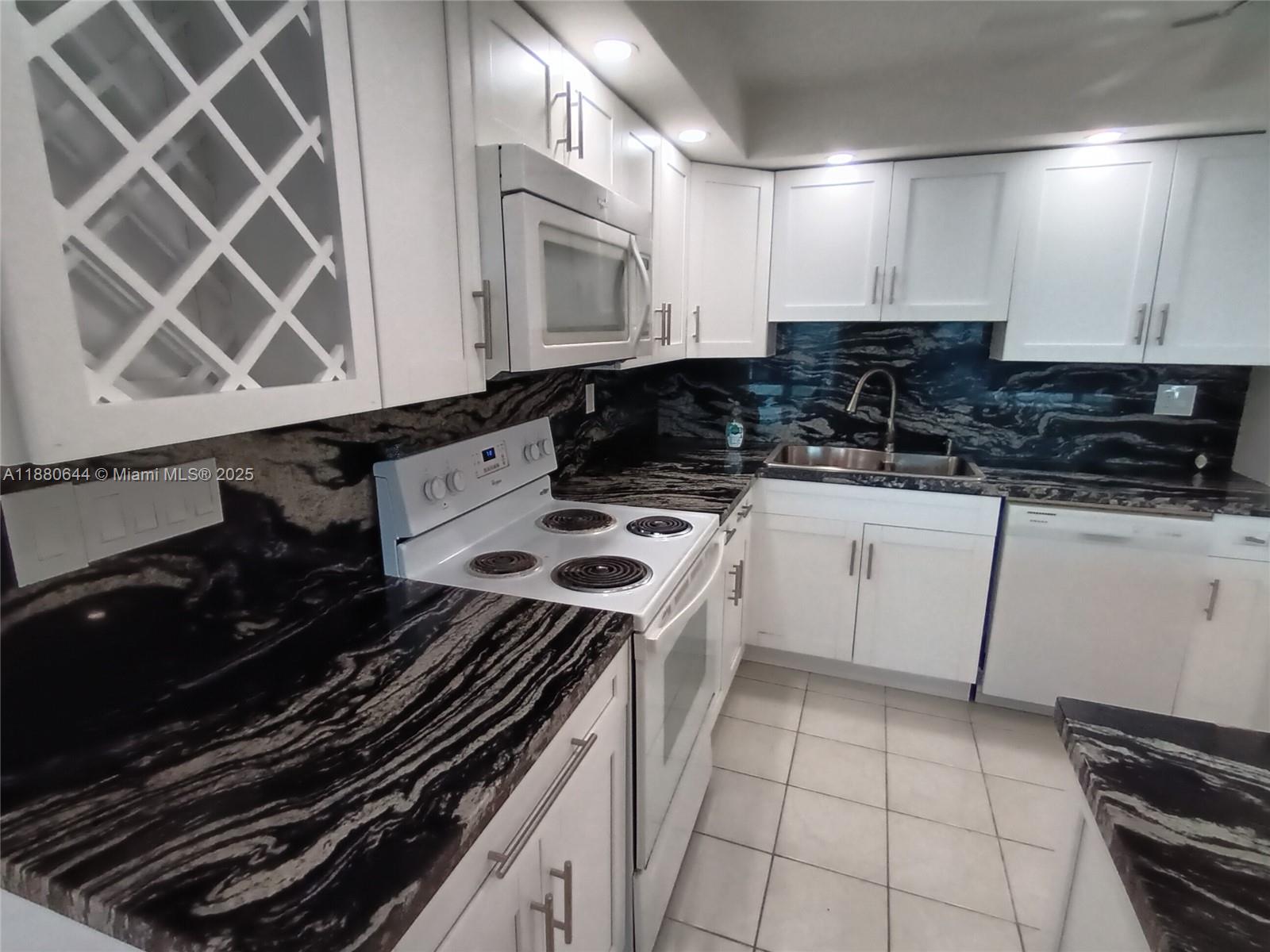 TRAFALGAR TOWERS CONDOMINI - Residential Lease