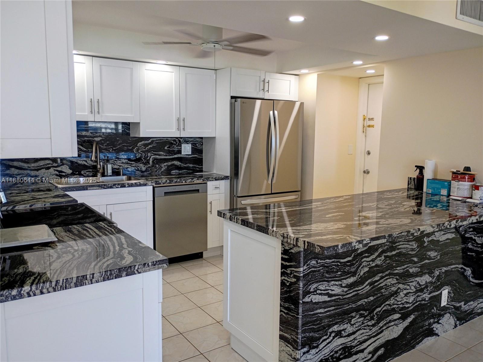 TRAFALGAR TOWERS CONDOMINI - Residential Lease