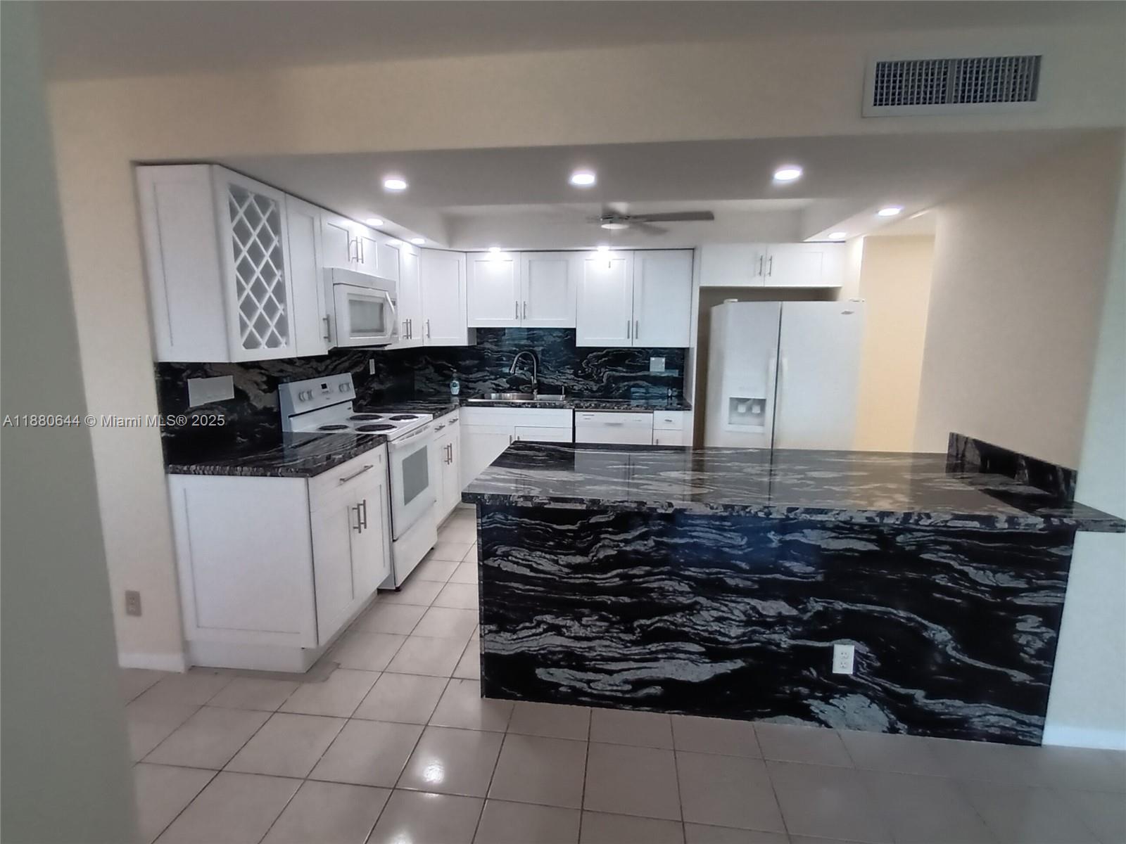 TRAFALGAR TOWERS CONDOMINI - Residential Lease