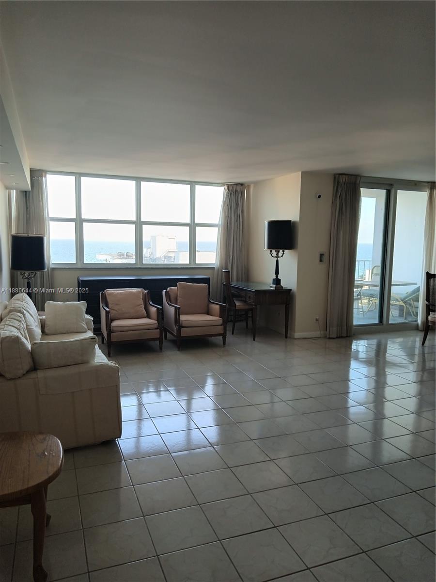 TRAFALGAR TOWERS CONDOMINI - Residential Lease