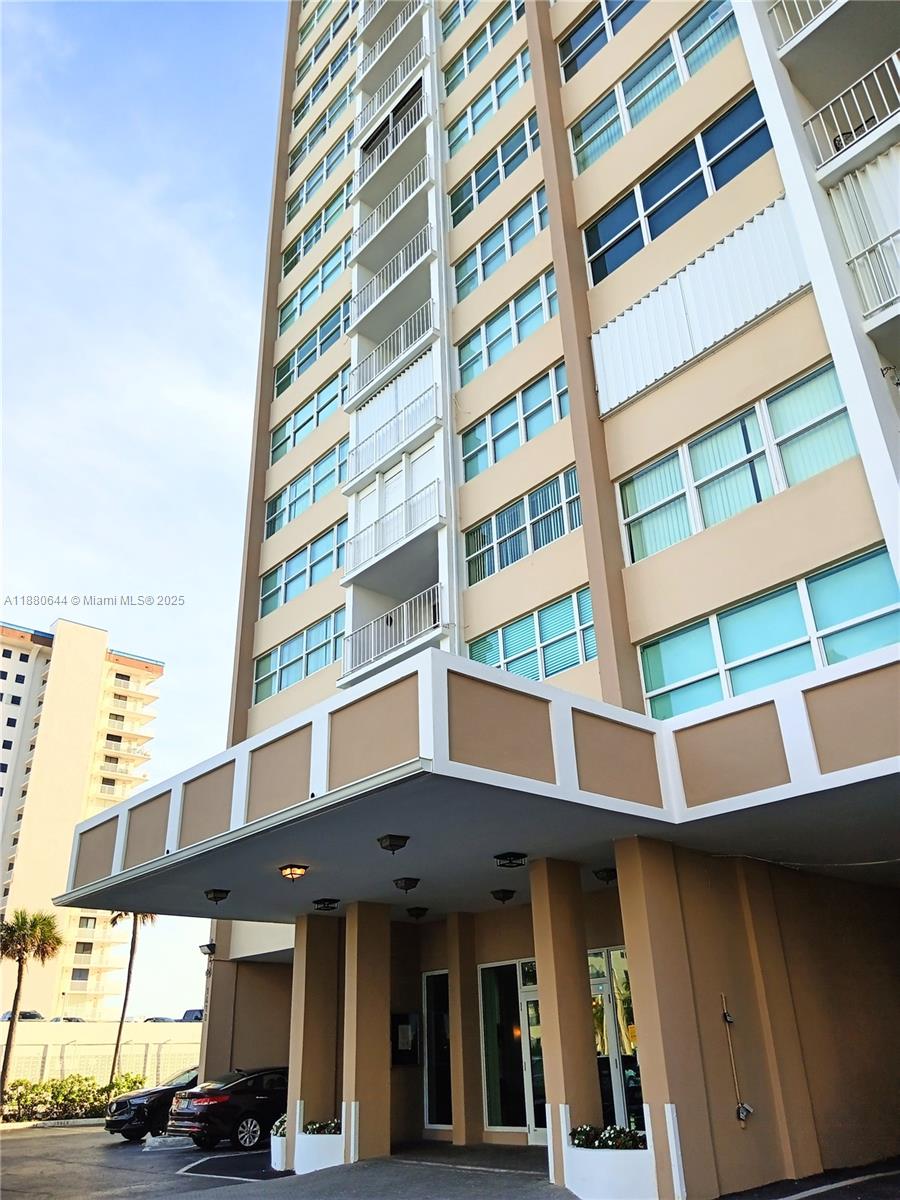 TRAFALGAR TOWERS CONDOMINI - Residential Lease