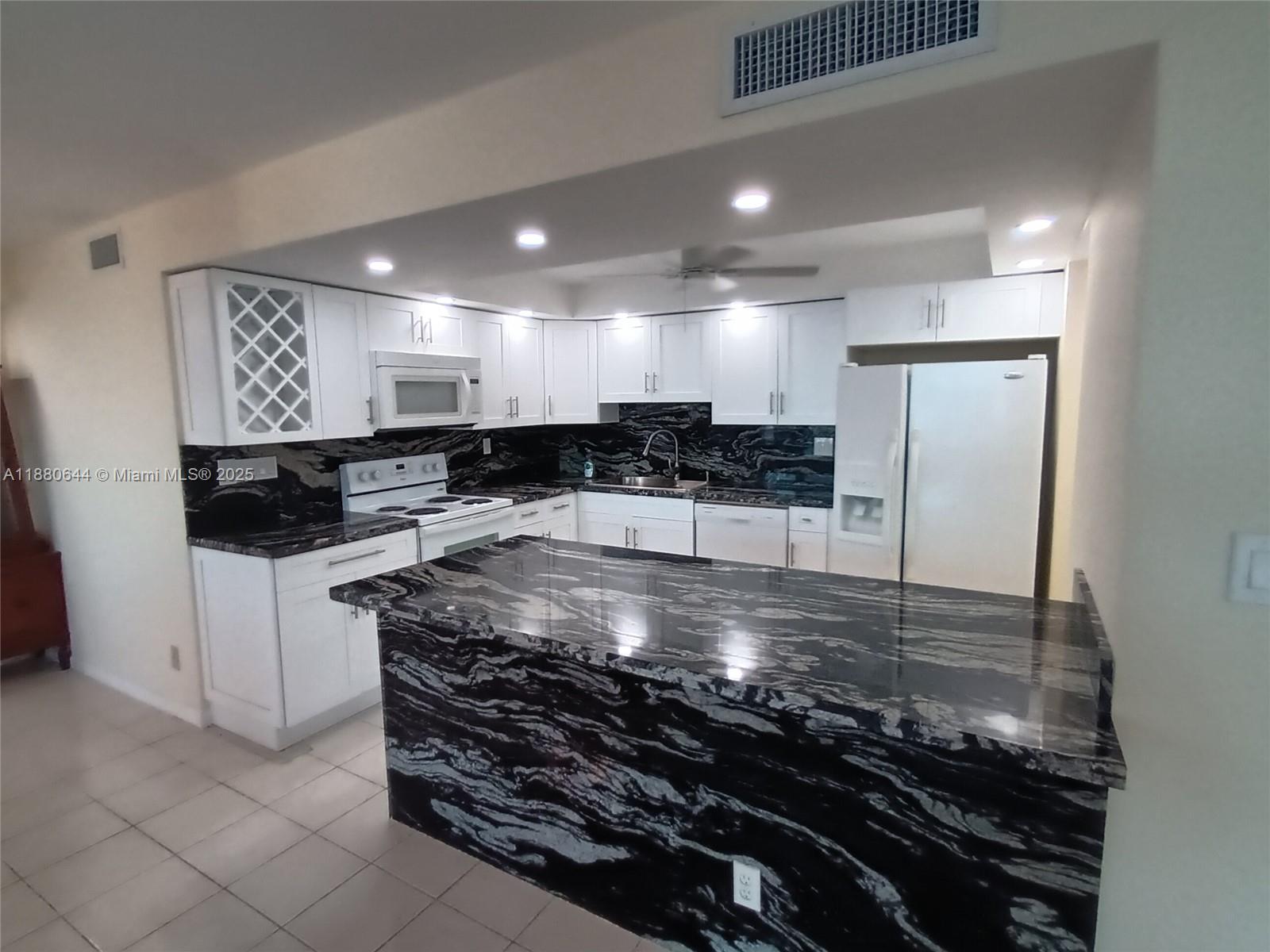 TRAFALGAR TOWERS CONDOMINI - Residential Lease