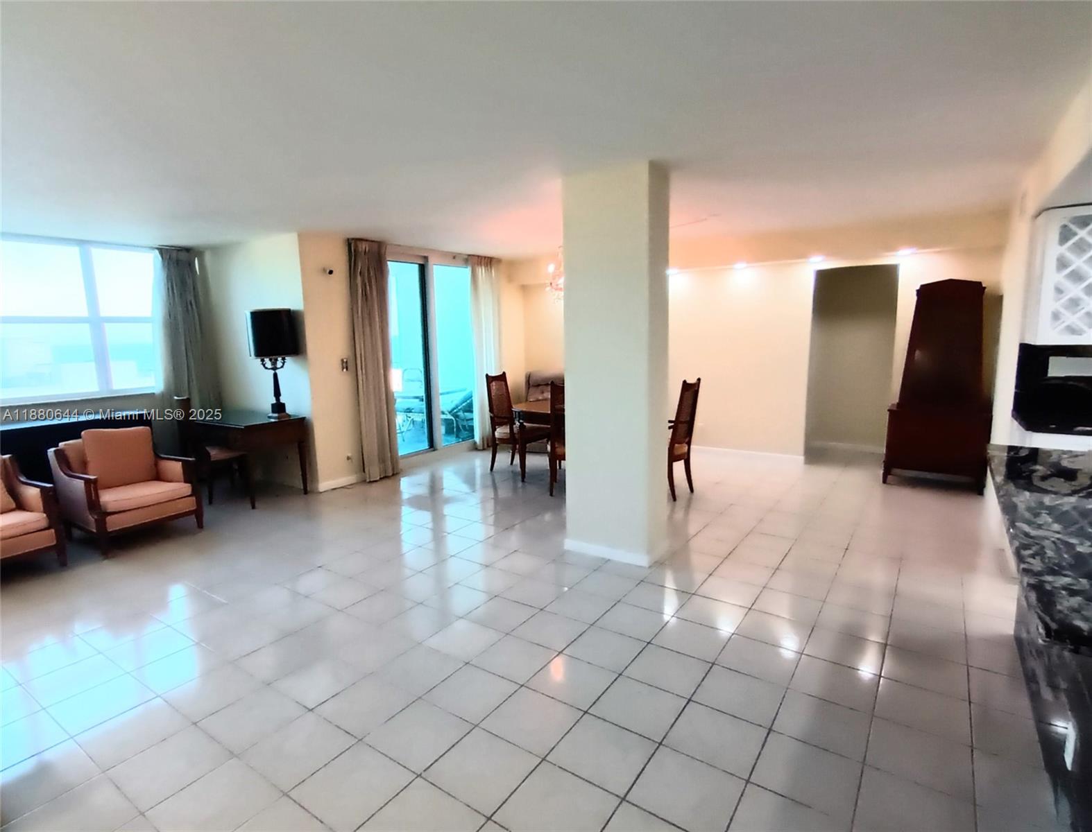 TRAFALGAR TOWERS CONDOMINI - Residential Lease