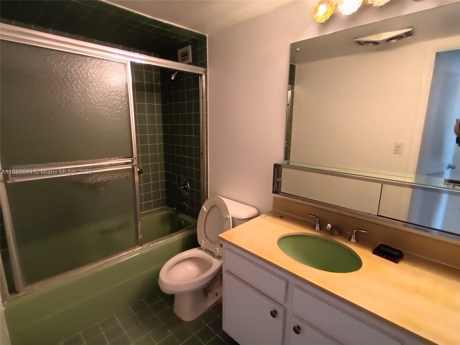 TRAFALGAR TOWERS CONDOMINI - Residential Lease