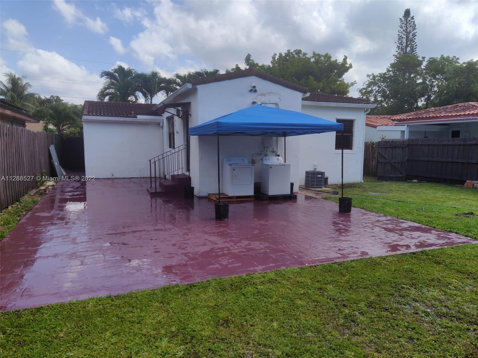 GRAPELAND - Residential Lease