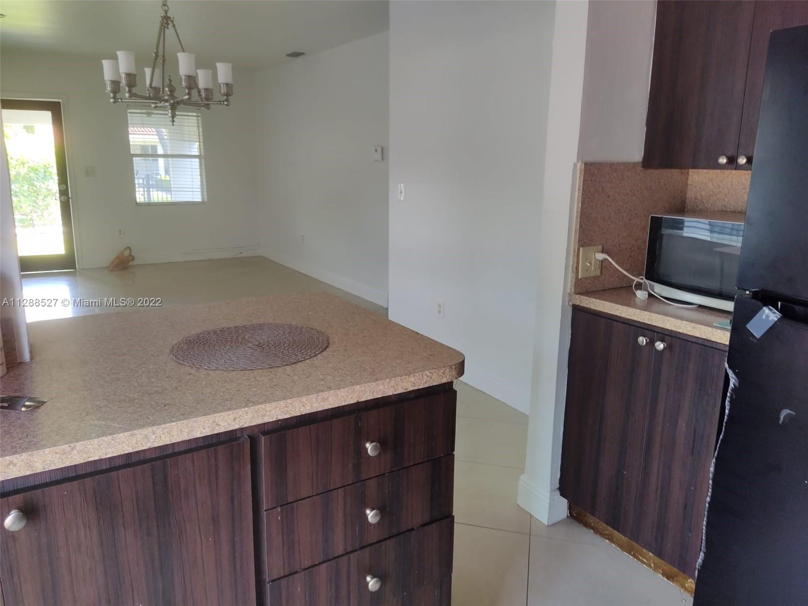 GRAPELAND - Residential Lease