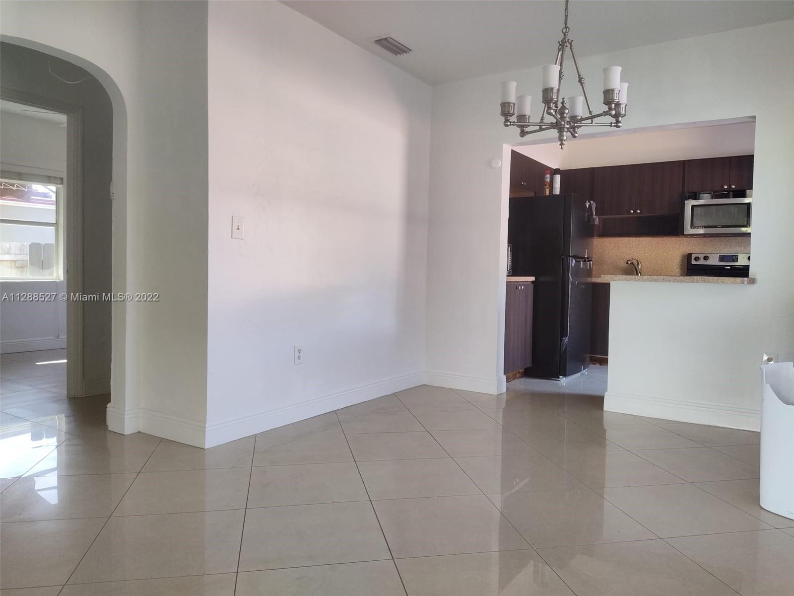 GRAPELAND - Residential Lease