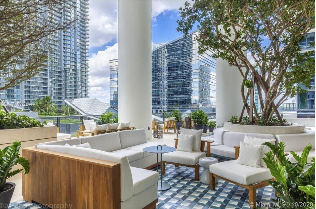 SLS Lux - Residential Lease