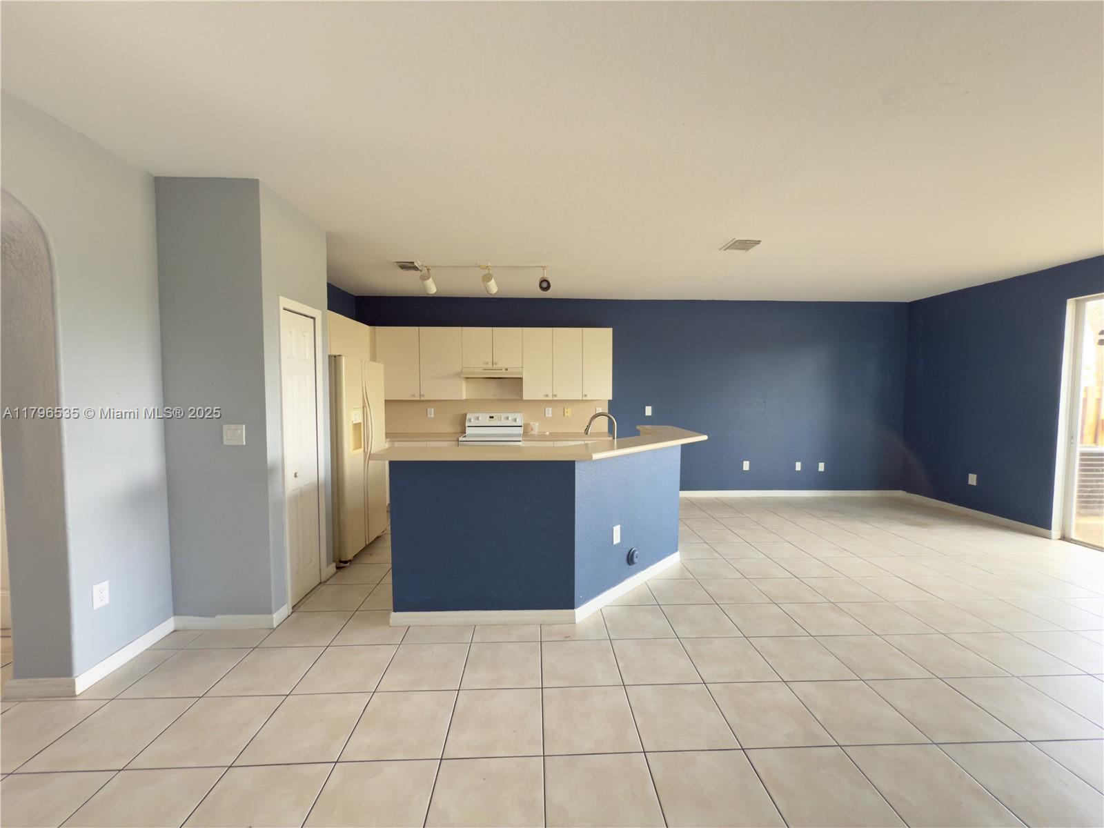 KENDALLAND - Residential