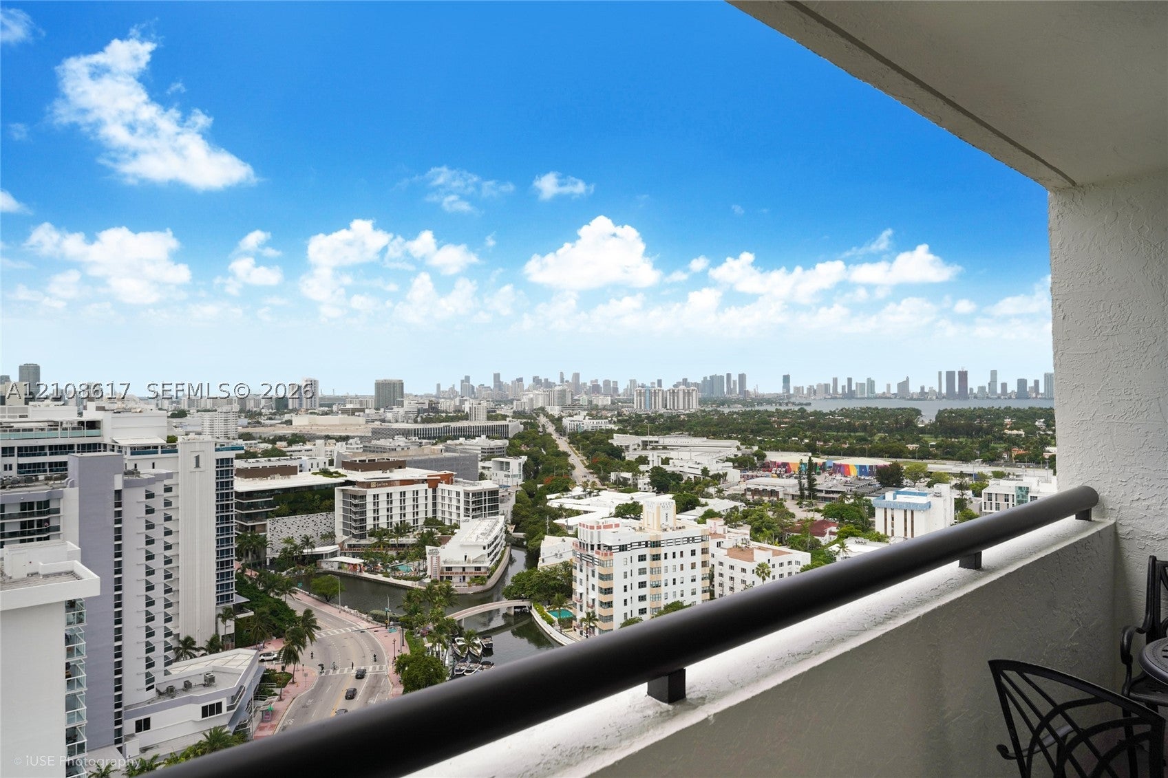 2555 Collins Ave PH114