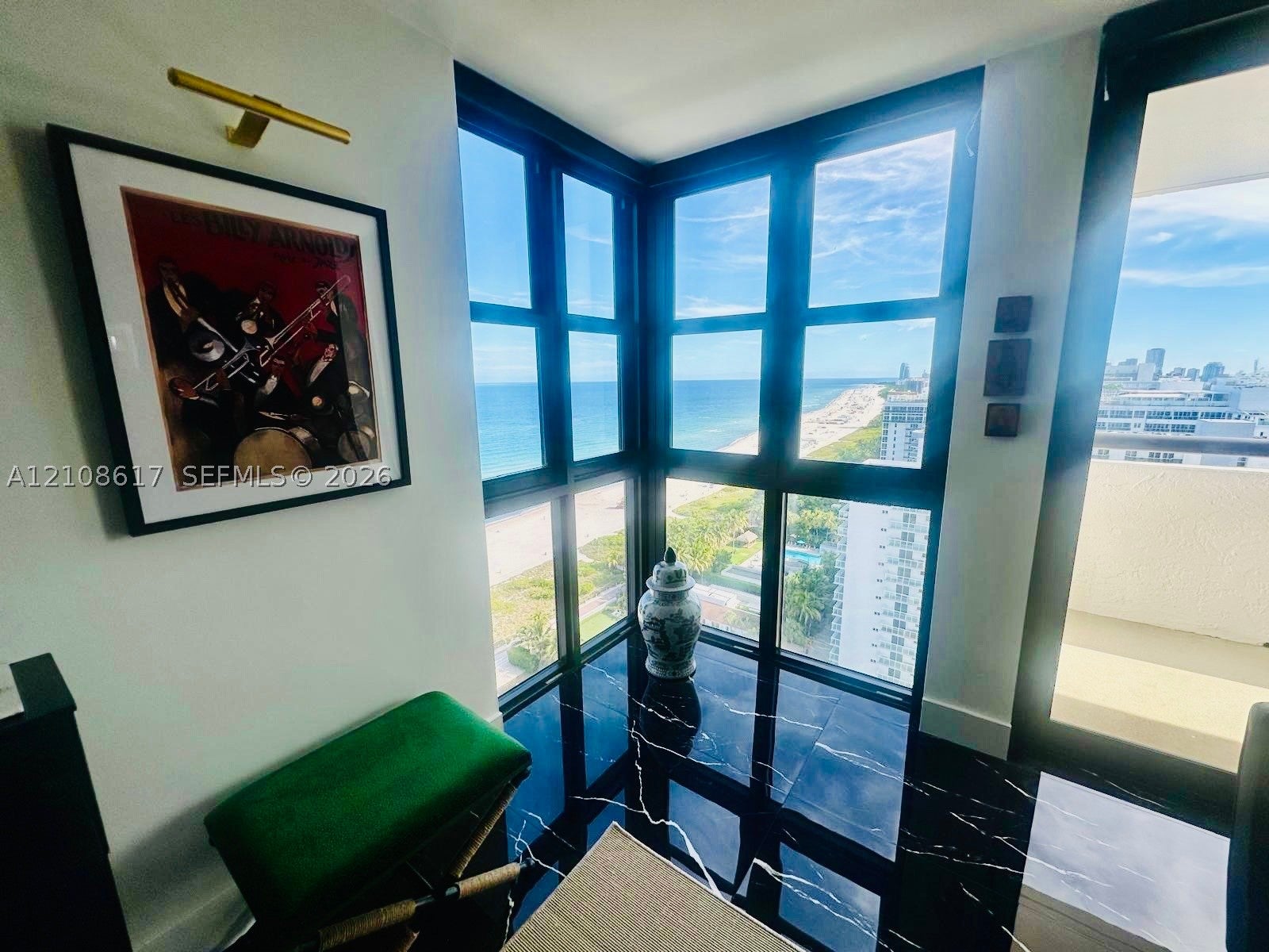 2555 Collins Ave PH114