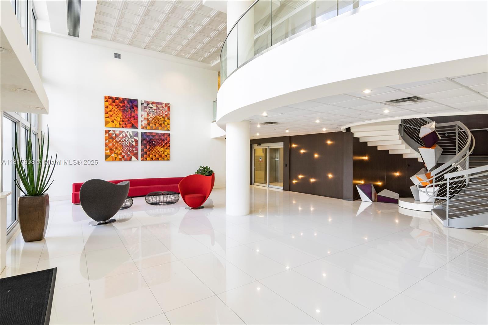 ARLEN BEACH CONDO - Residential