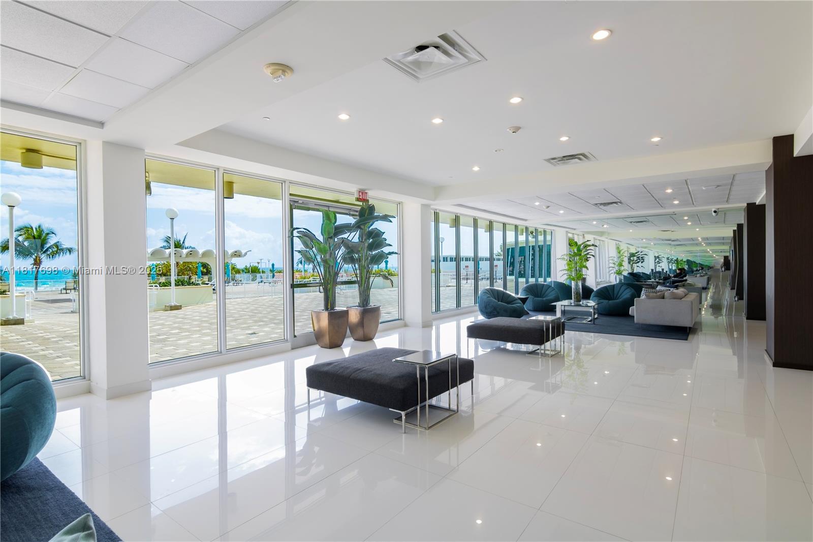 ARLEN BEACH CONDO - Residential