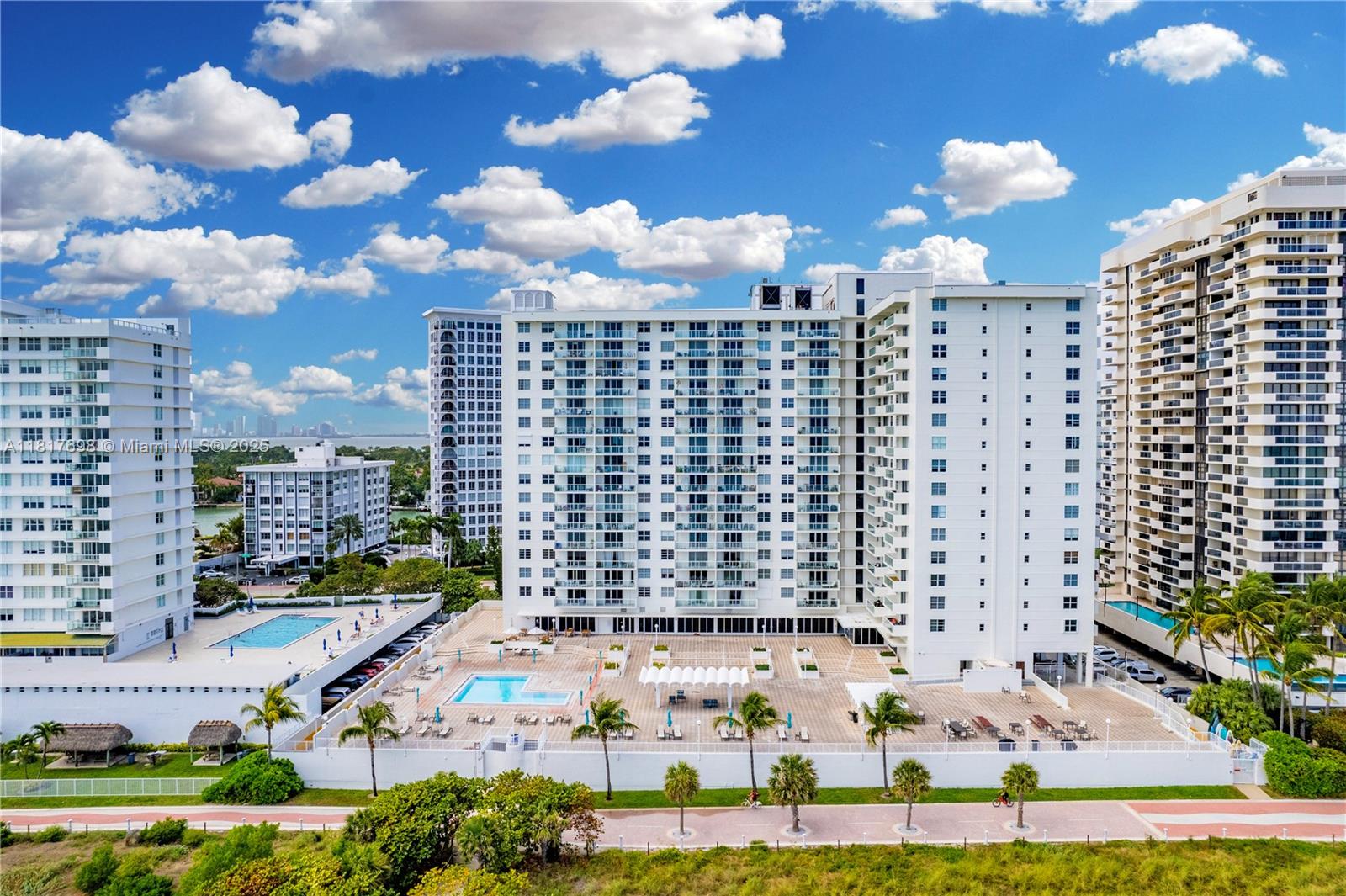 ARLEN BEACH CONDO - Residential