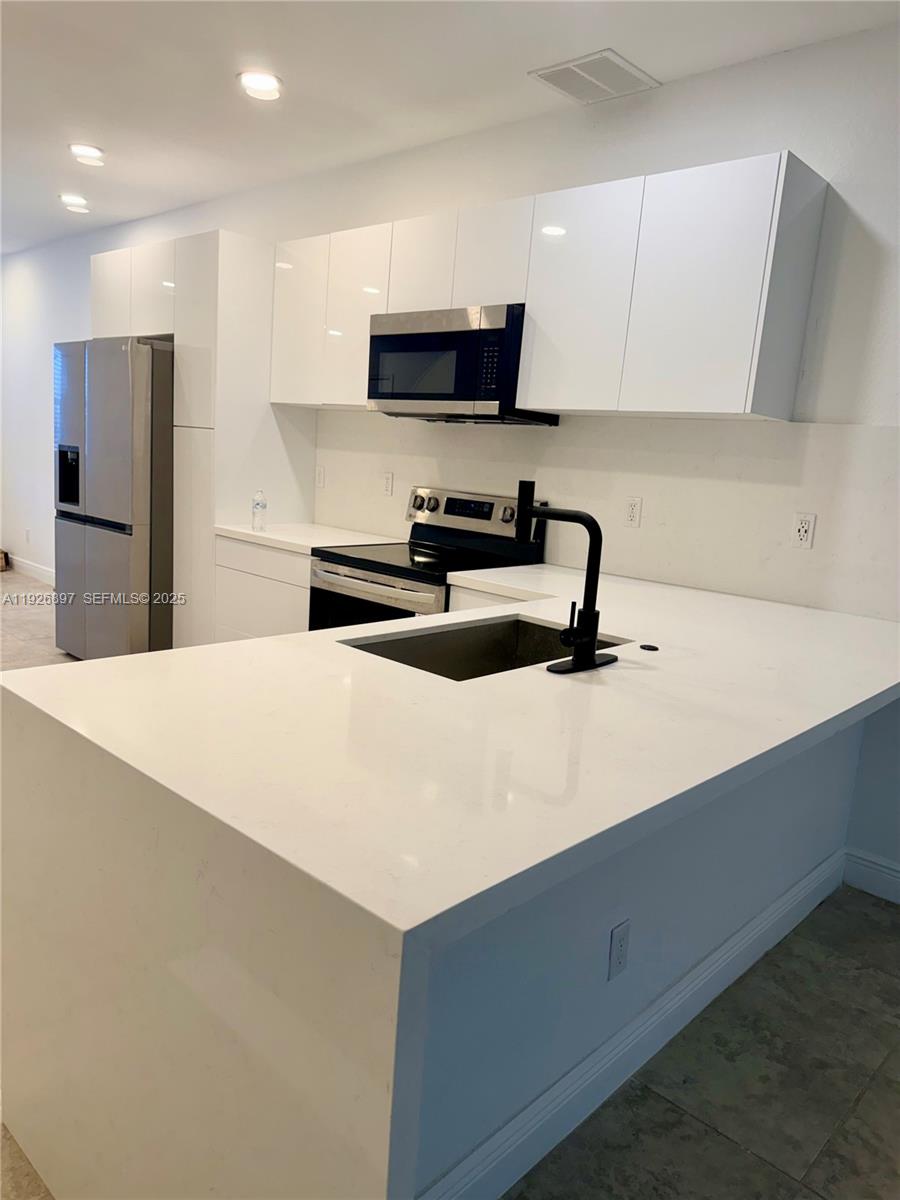 RIVER PLACE ON THE ST LUC - Residential