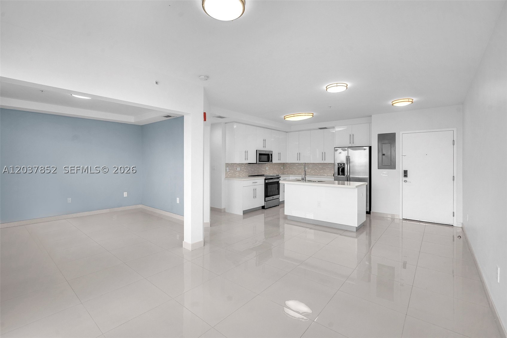 2651 NE 212th Ter 301