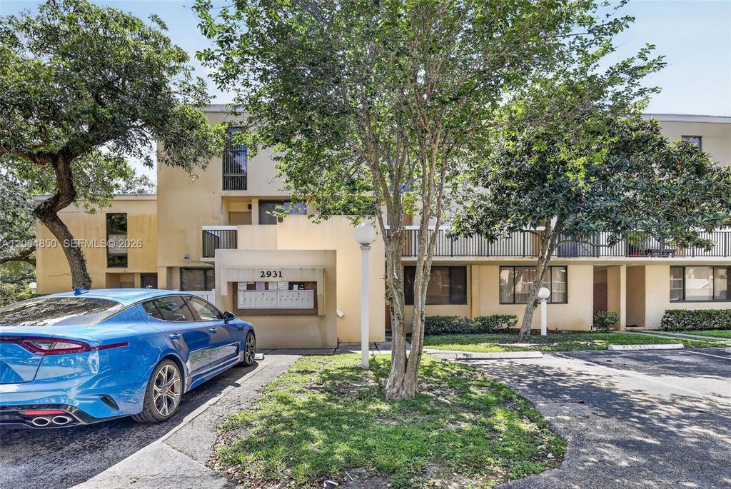 Photo of 2931 SW 87th Ter #1913, Davie, FL 33328 (MLS # A12004850)
