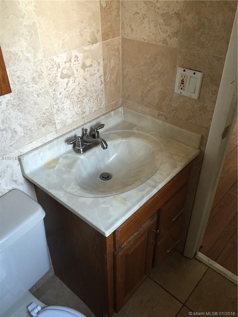 SPRINGS PARK EAST CONDO - Residential Lease