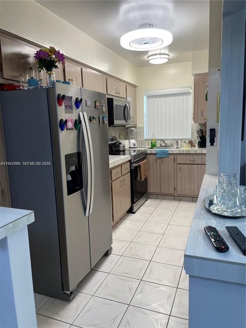 Photo of 181 NE 14th Ave #23B, Hallandale Beach, FL 33009 (MLS # A11942896)
