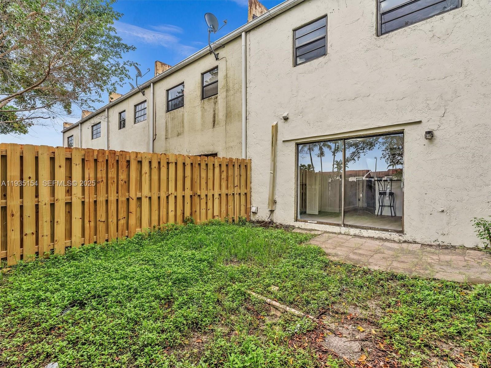 HOLLYWOOD RIDGE FARMS - Residential