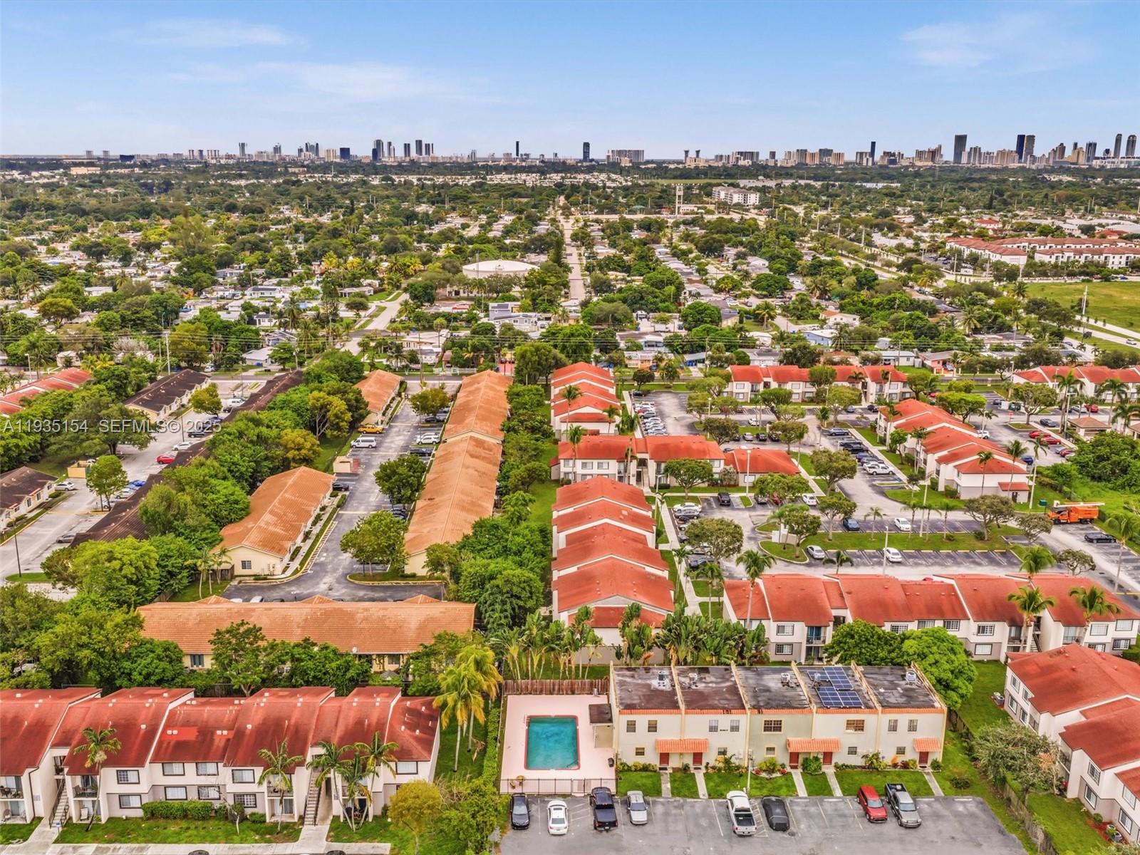 HOLLYWOOD RIDGE FARMS - Residential