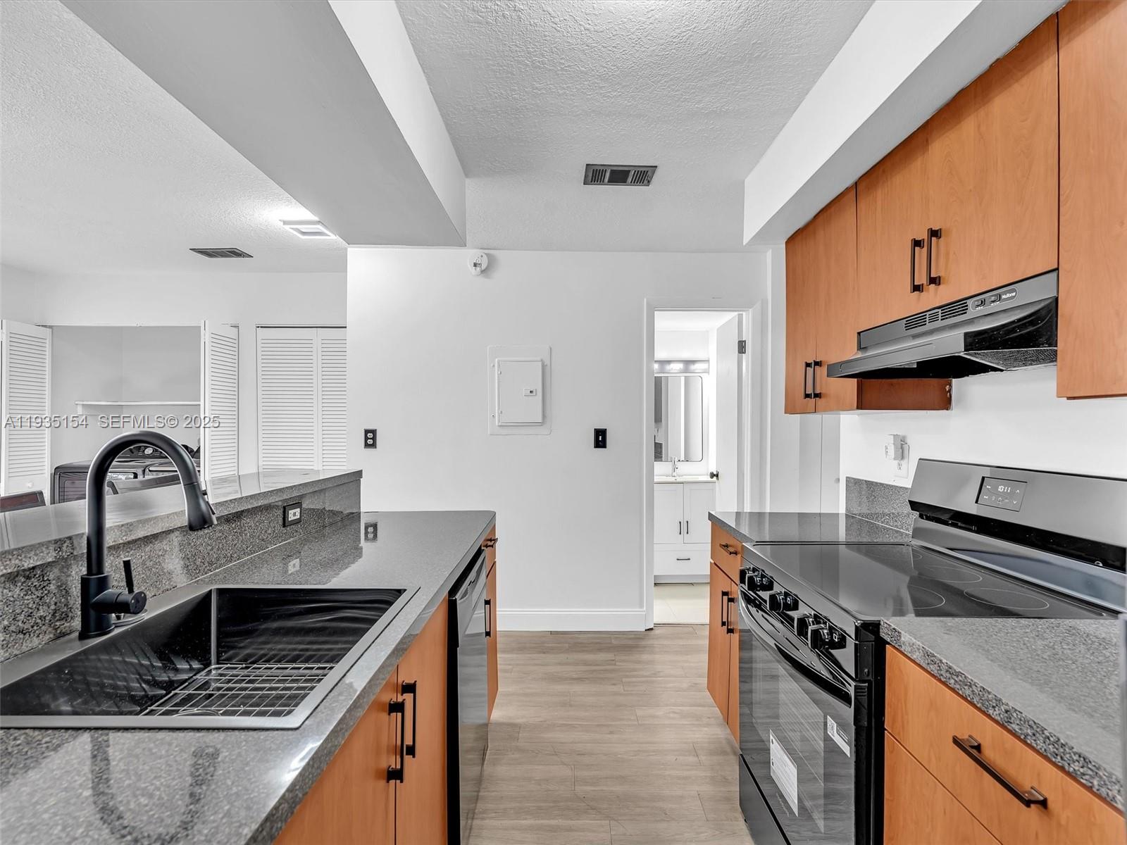 HOLLYWOOD RIDGE FARMS - Residential