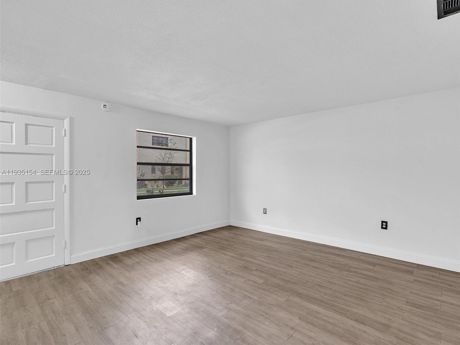 HOLLYWOOD RIDGE FARMS - Residential