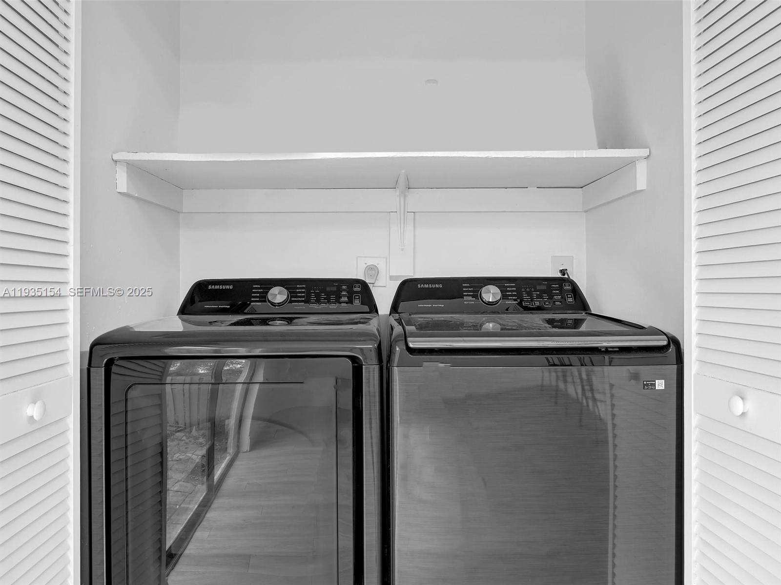 HOLLYWOOD RIDGE FARMS - Residential