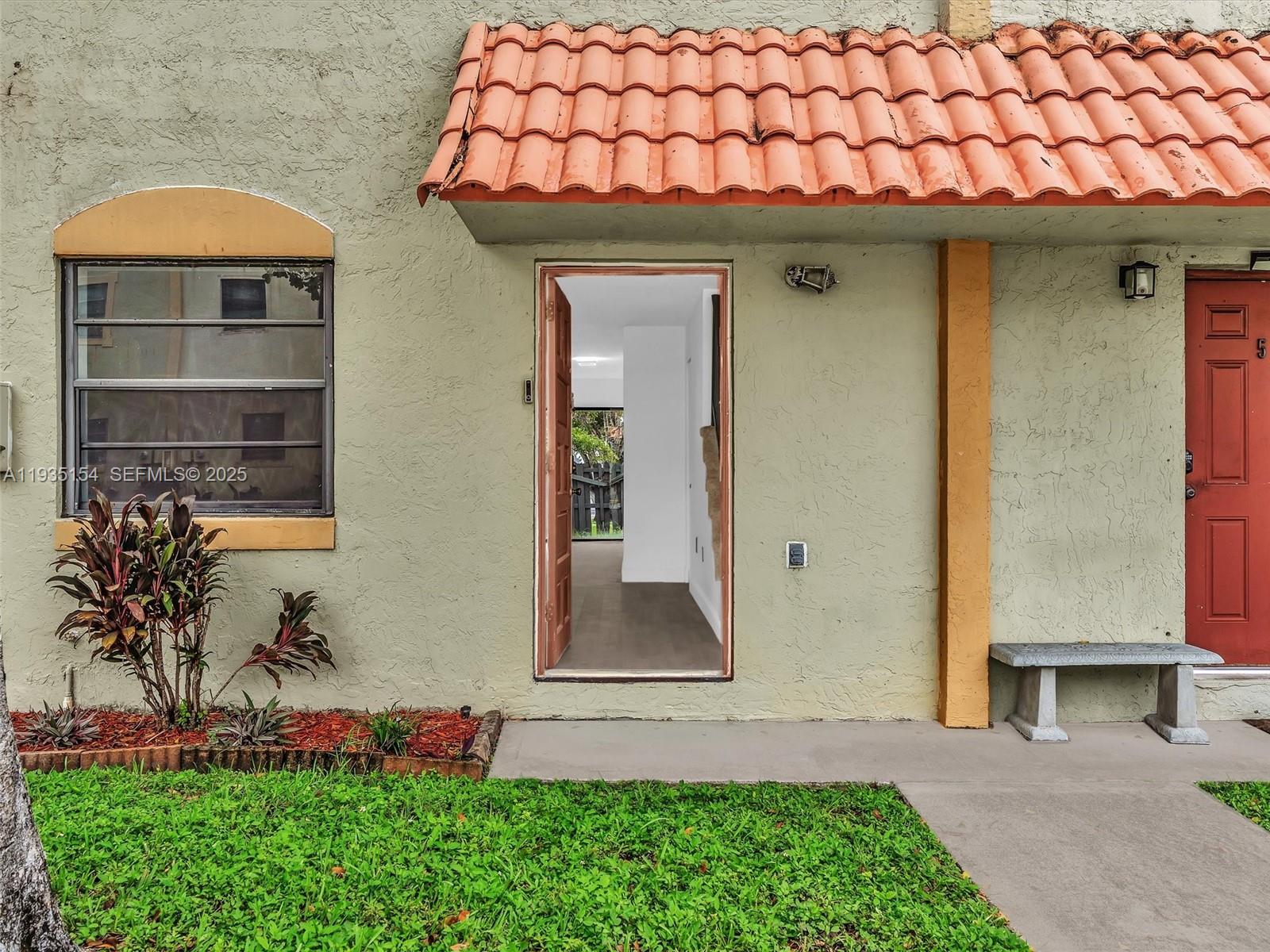 HOLLYWOOD RIDGE FARMS - Residential