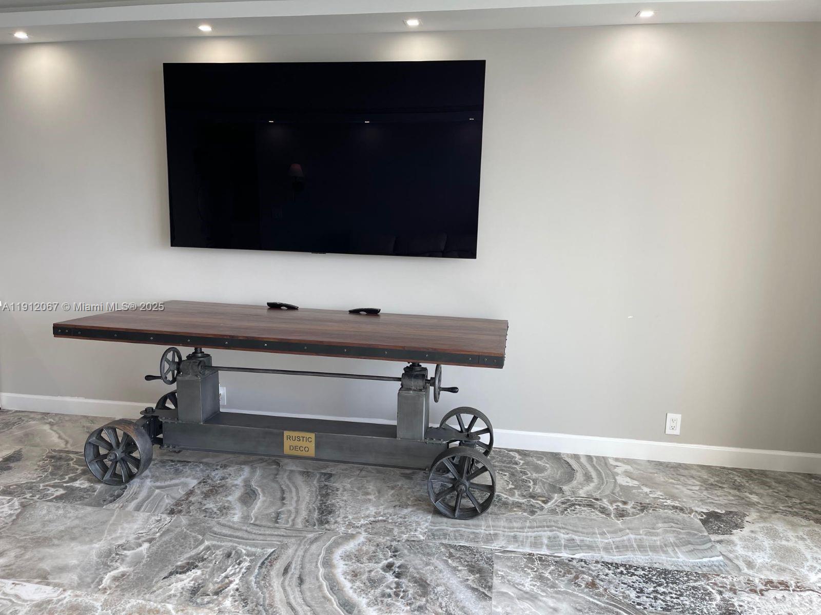 MIRADOR 1000 CONDO - Residential Lease