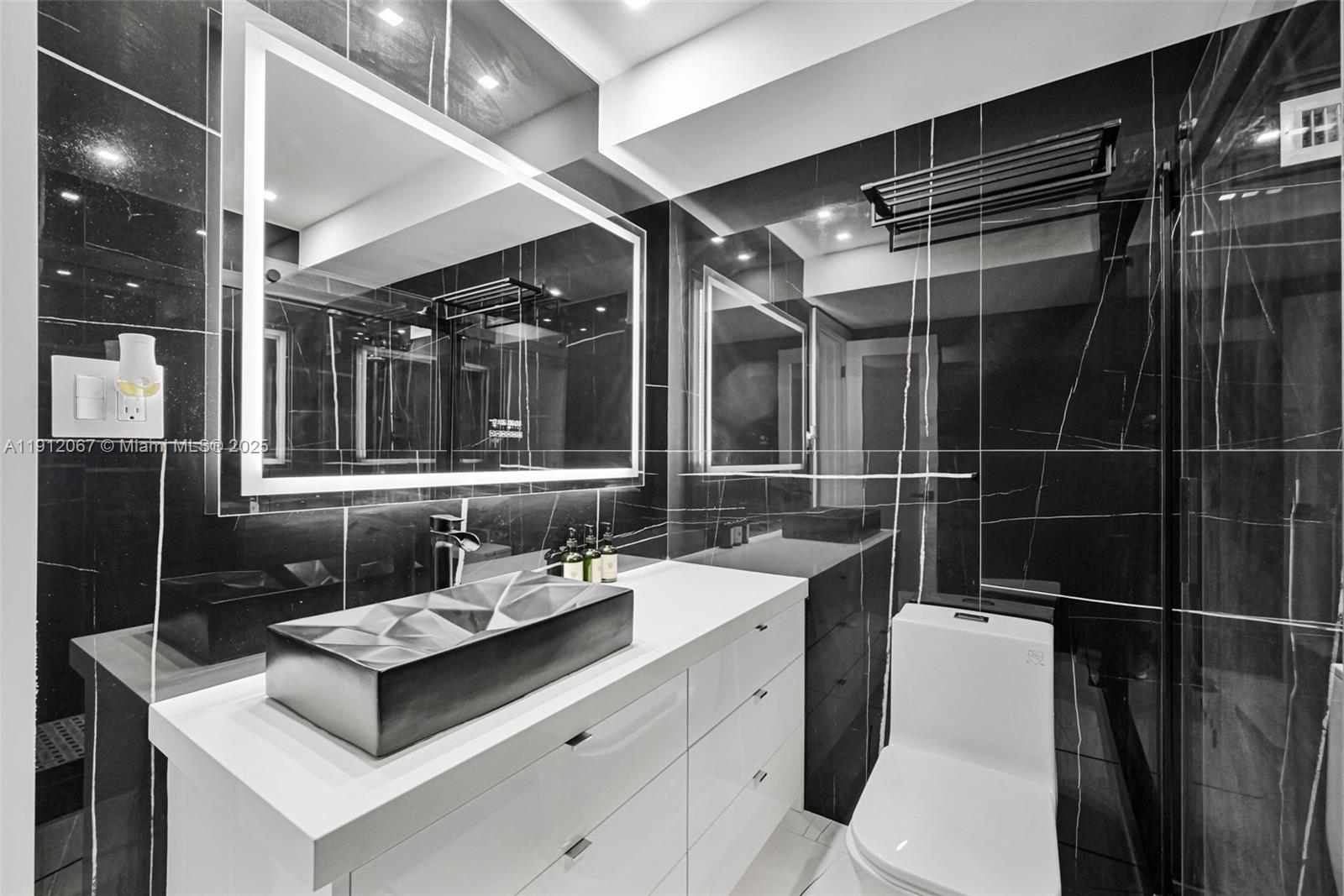 MIRADOR 1000 CONDO - Residential Lease