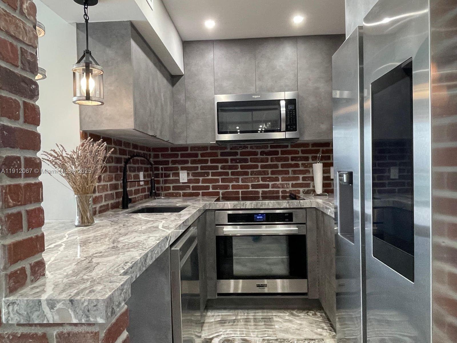 MIRADOR 1000 CONDO - Residential Lease