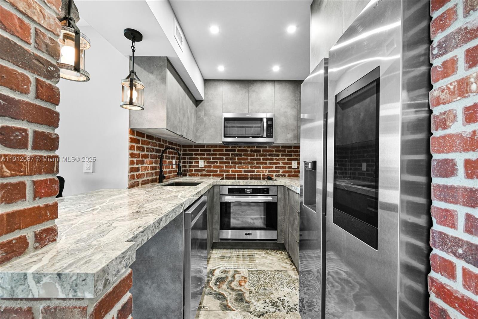 MIRADOR 1000 CONDO - Residential Lease