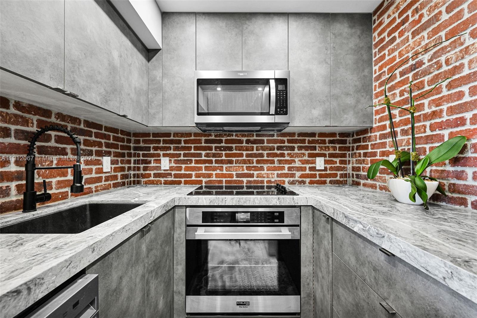 MIRADOR 1000 CONDO - Residential Lease