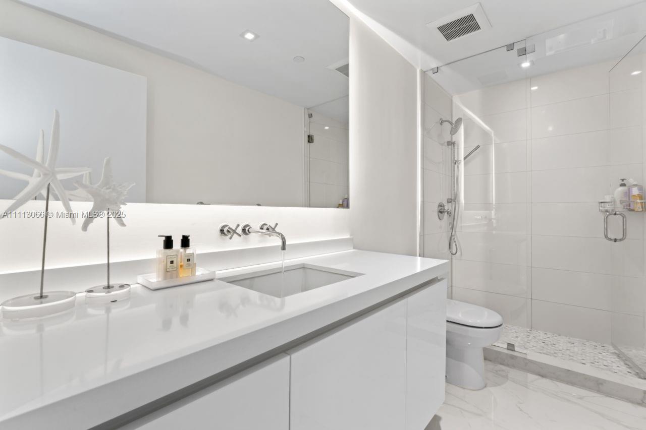 SEASIDE CONDO - Residential Lease