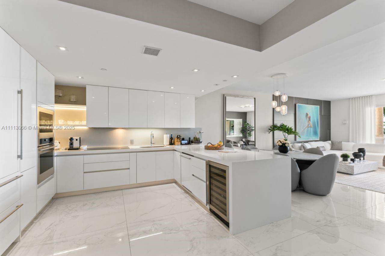 SEASIDE CONDO - Residential Lease