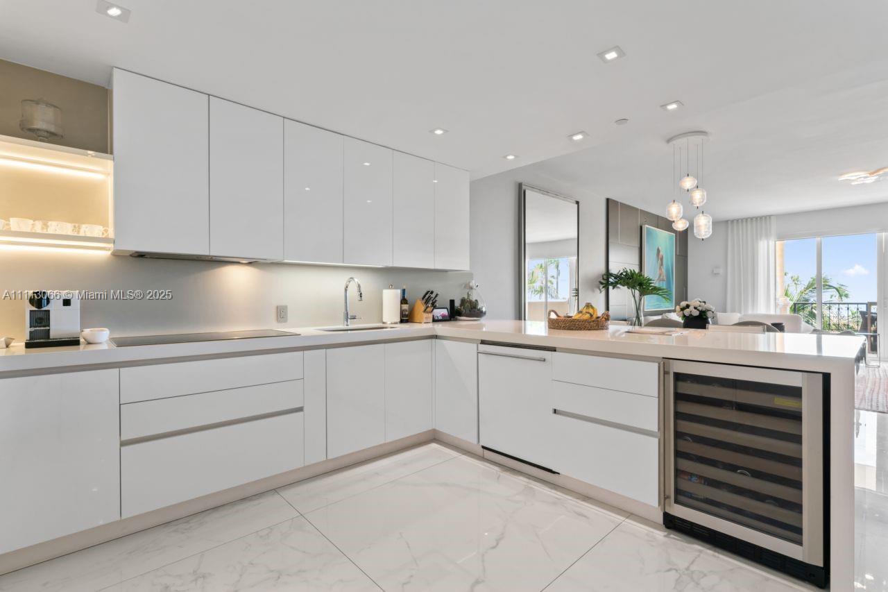 SEASIDE CONDO - Residential Lease