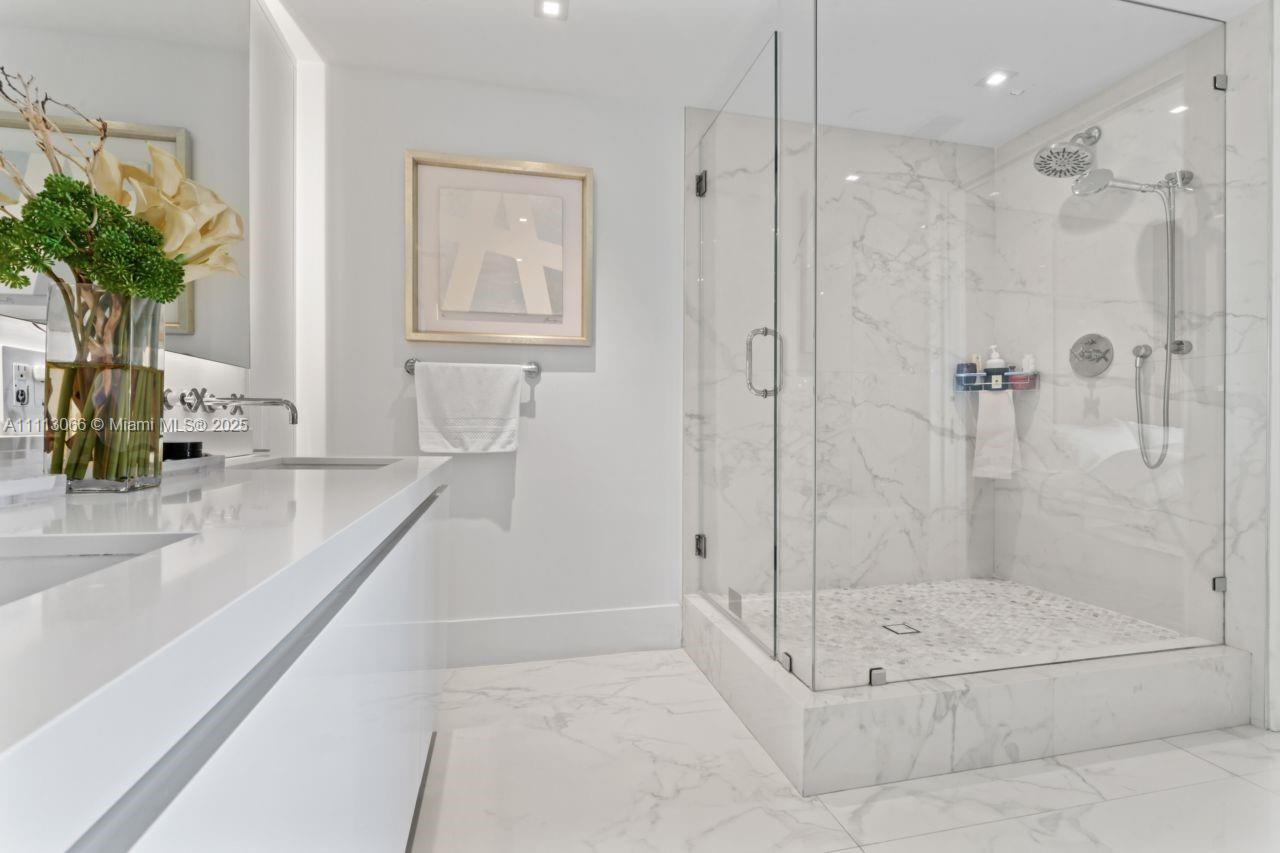 SEASIDE CONDO - Residential Lease