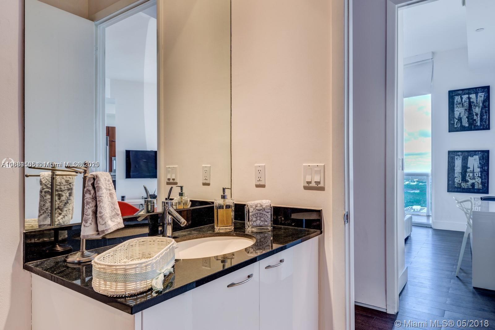 TDR TOWER III CONDO - Residential