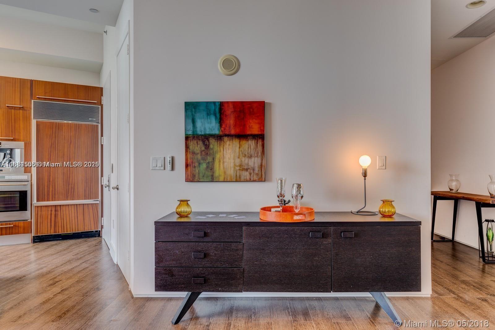 TDR TOWER III CONDO - Residential