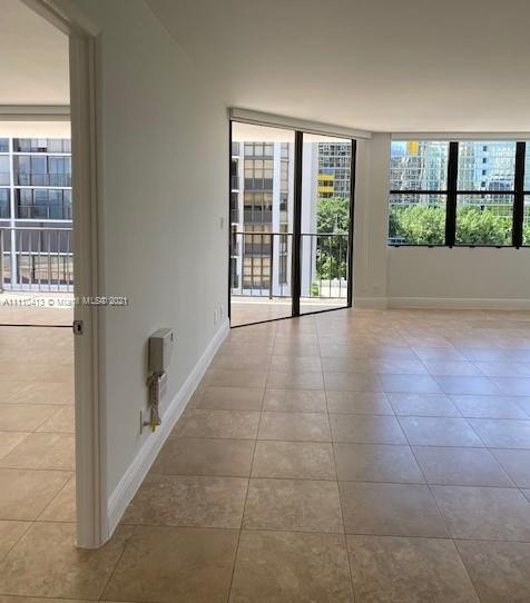 BRICKELL PLACE PHASE II C - Residential Lease