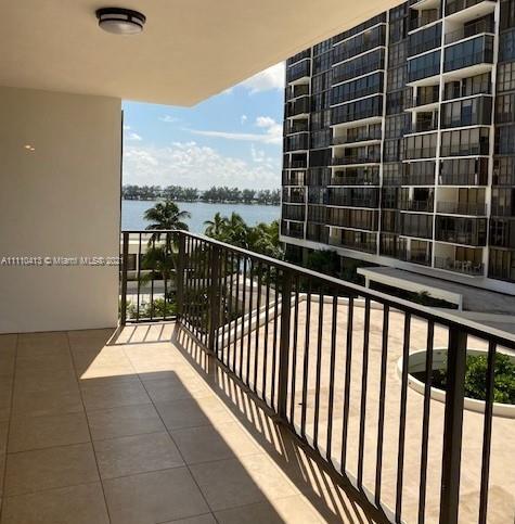 BRICKELL PLACE PHASE II C - Residential Lease