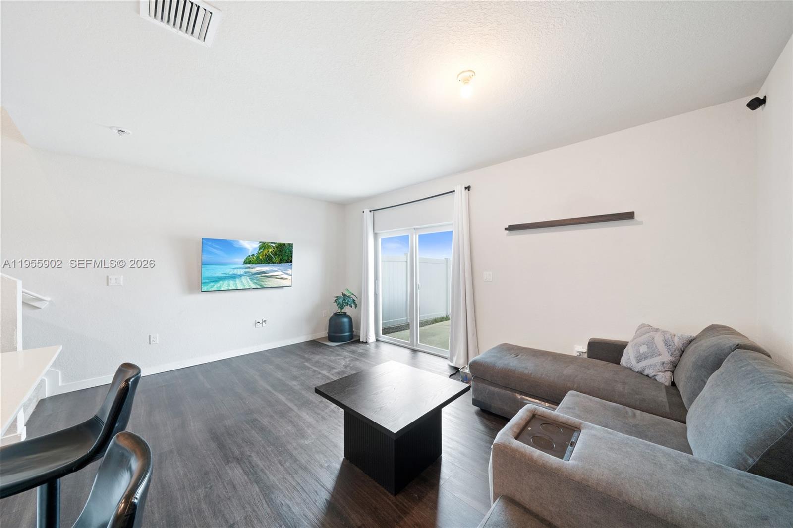 COSTA BLANCA VILLAS - Residential Lease