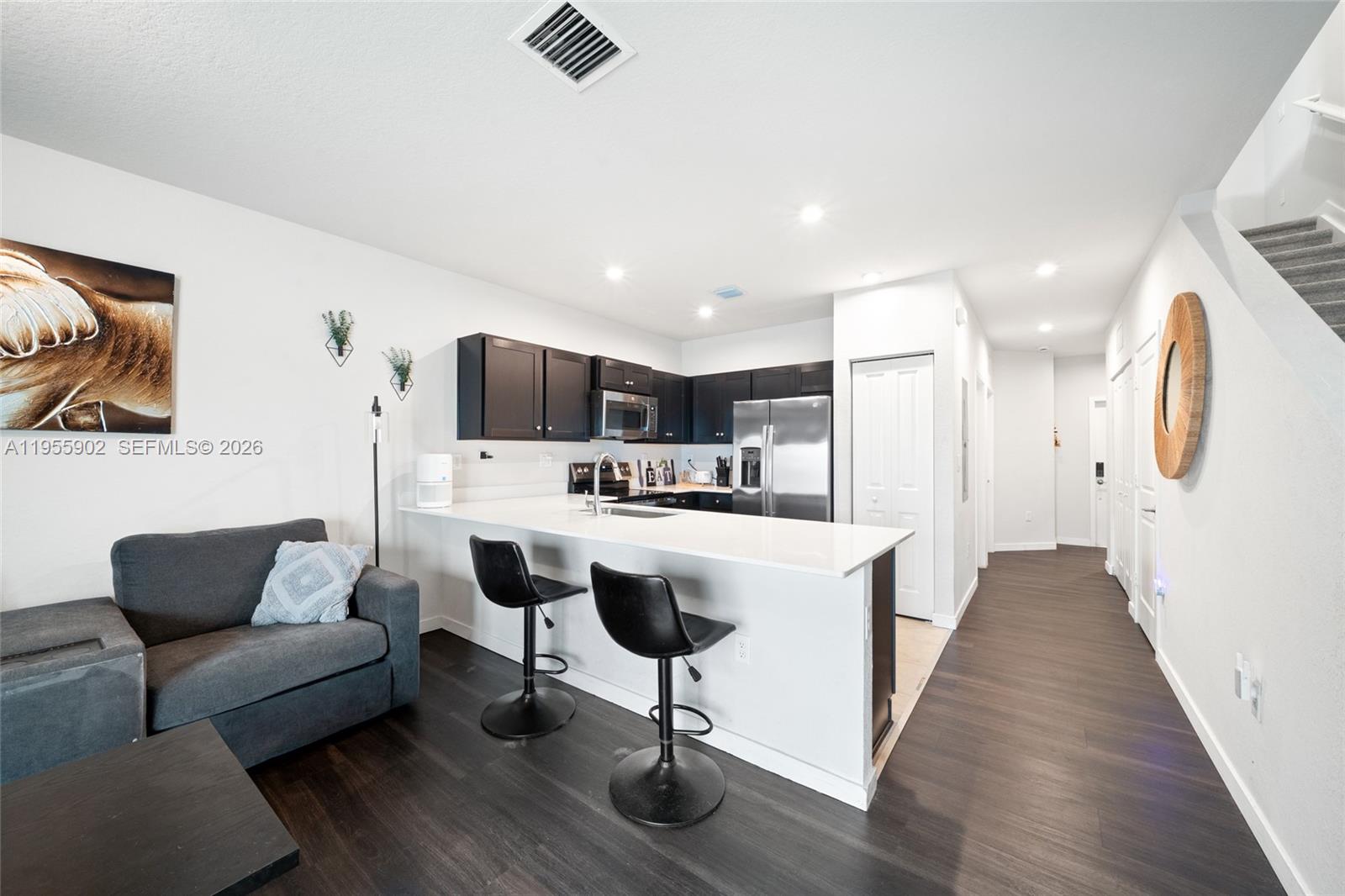 COSTA BLANCA VILLAS - Residential Lease