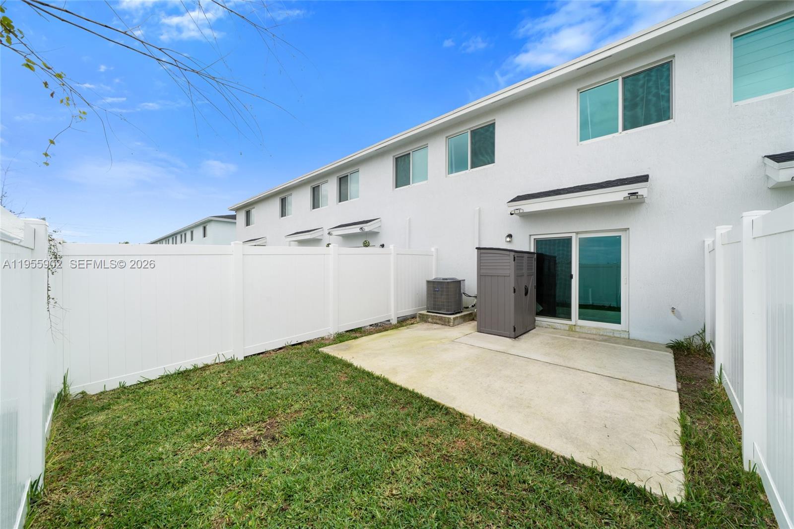COSTA BLANCA VILLAS - Residential Lease