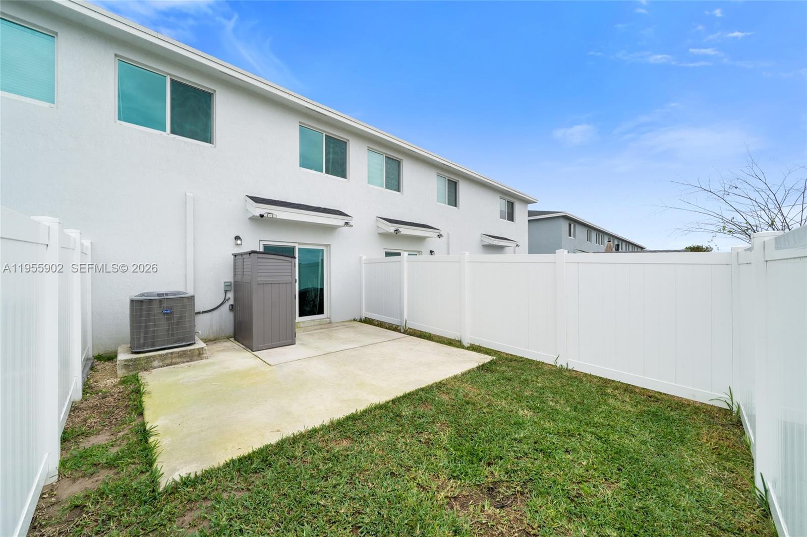 COSTA BLANCA VILLAS - Residential Lease
