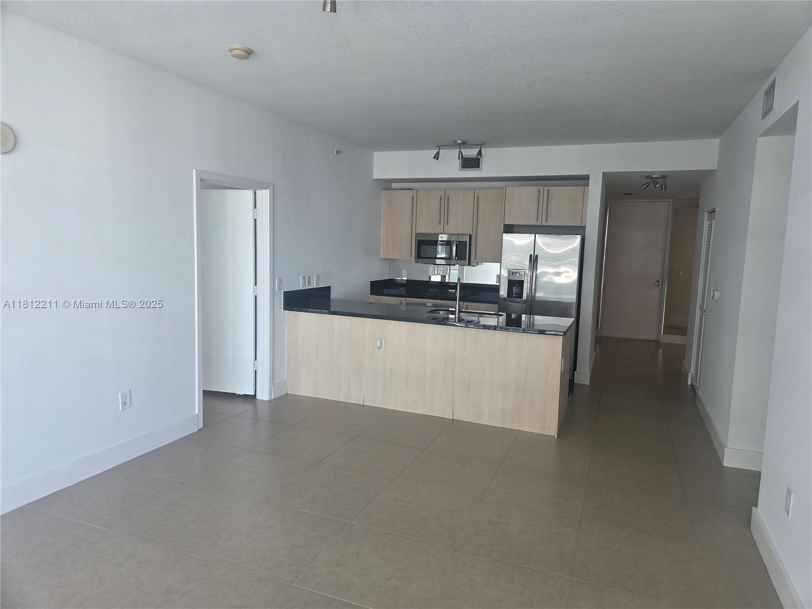 79 SW 12th St 2409
