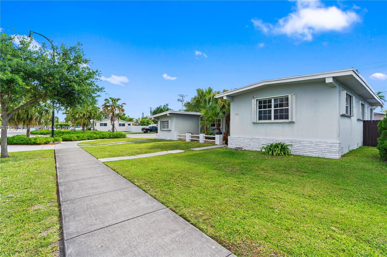 SOUTH CORAL HOMES SEC 2 - Residential
