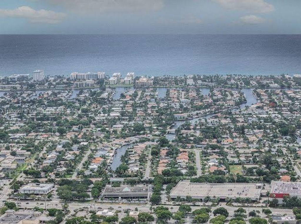 Photo of 9 SE 10th Ct, Deerfield Beach, FL 33441 (MLS # A11830907)